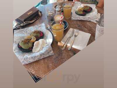 Bluebelles Of Portobello