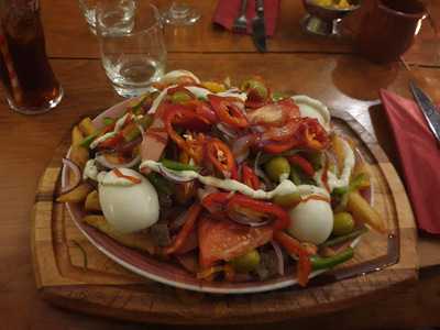 Pradera Tapas  Music Bar