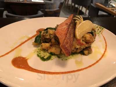 Panevo Holloway Restaurant