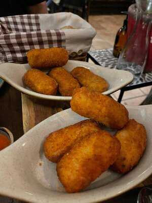 Don Francisco Y La Luna