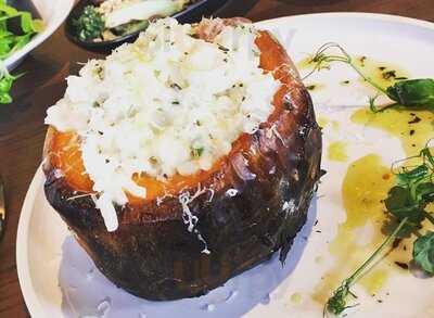 Rotunda Bar And Restaurant