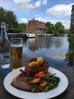 Rotunda Bar And Restaurant