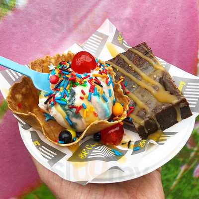 Street Feast Model Market