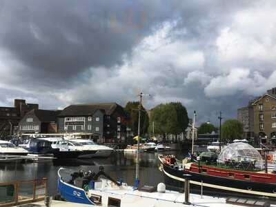 Docklands - St Katharine's Dock