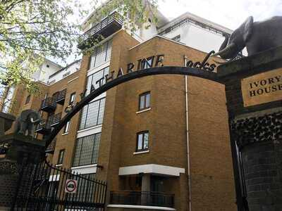 Docklands - St Katharine's Dock