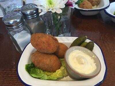 Pitcher & Piano Cornhill
