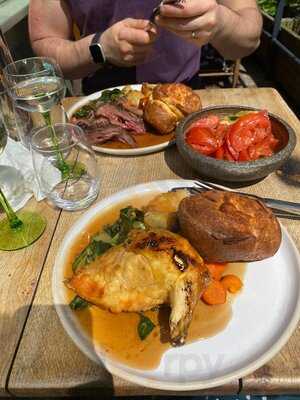 Nutbourne Bar And Restaurant, Battersea