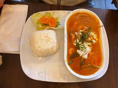 Royal Thai Restaurant