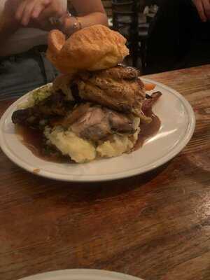 The Great Northern Railway Tavern, N8