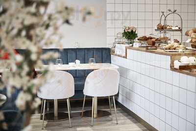 Bea's Of Bloomsbury - Russell Square