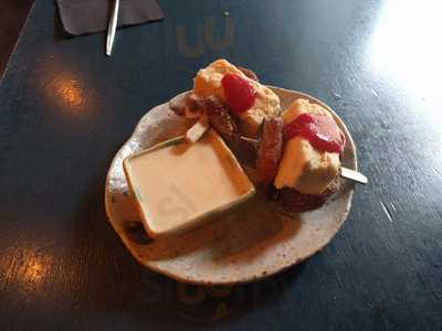 Kurobuta Marble Arch