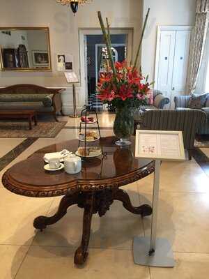 Checkmate Bar & Restaurant