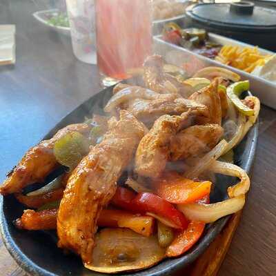 El Chicos Mexican Cantina