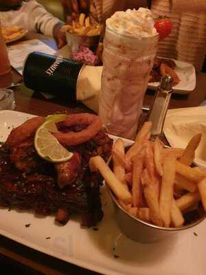 El Chicos Mexican Cantina