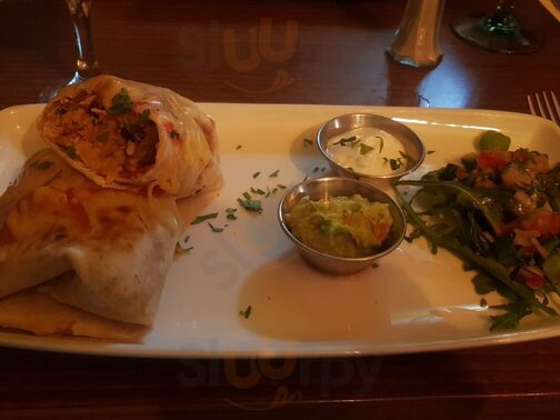 El Chicos Mexican Cantina