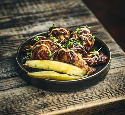 Randy's Wing Bar (tower Bridge)