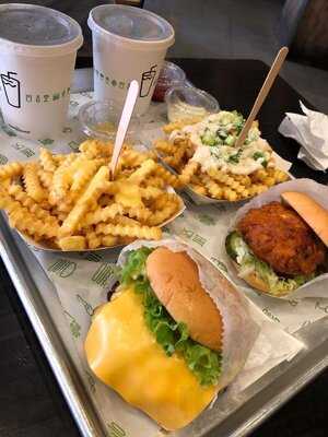 Shake Shack Tottenham Court Road