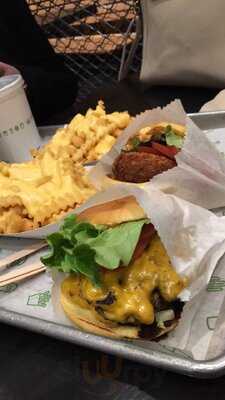 Shake Shack Tottenham Court Road
