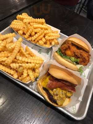 Shake Shack Tottenham Court Road
