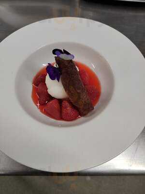 Bourne & Hollingsworth Buildings