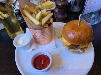 Prince Alfred & Formosa Dining Room
