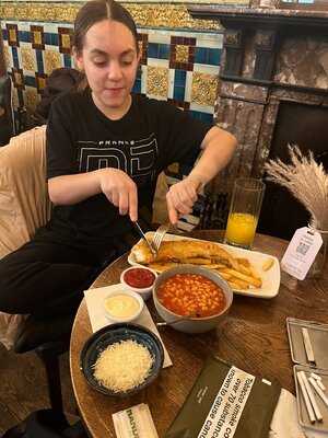 Prince Alfred & Formosa Dining Room