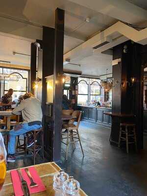 Bunch Of Grapes (london Bridge)