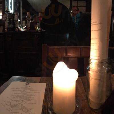 The Crown, Islington