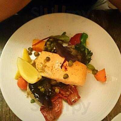 The Crown, Islington