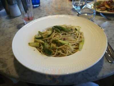 Matthew's Kitchen Seafood And Grill