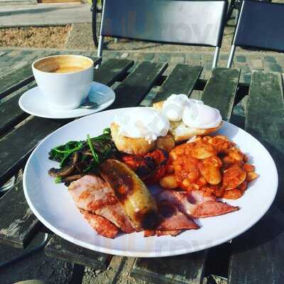 Moka East Cafe At The View Tube