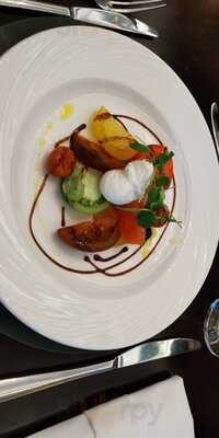 The In & Out, Naval And Military Club