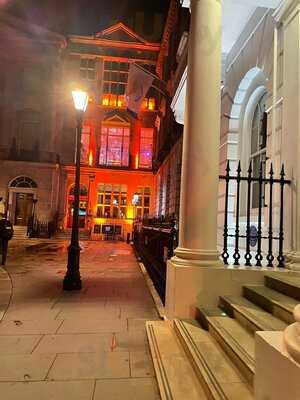 The In & Out, Naval And Military Club