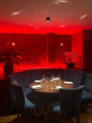 Rendezvous Restaurant & Bar