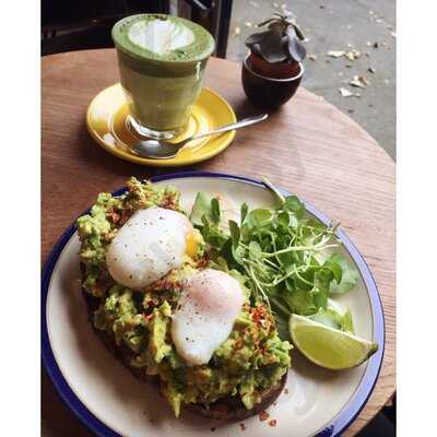 Jimmy And The Bee - Photo 8