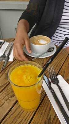 Silverberry Deli & Kitchen