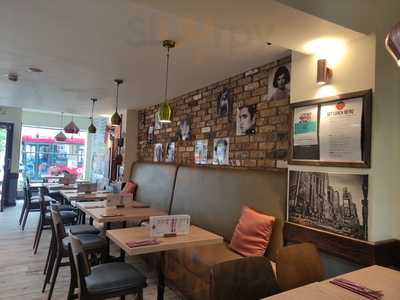 Hardrocks Grill & Bar