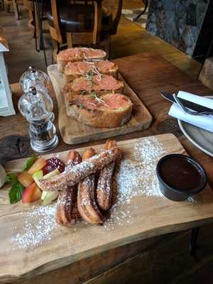 La Ventana Restaurant