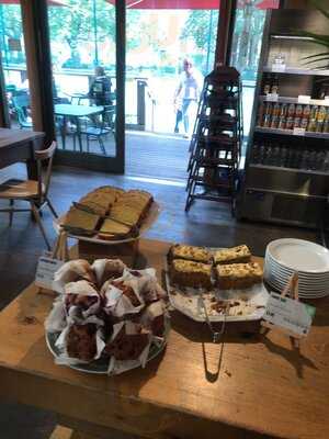 Fields Bar & Kitchen