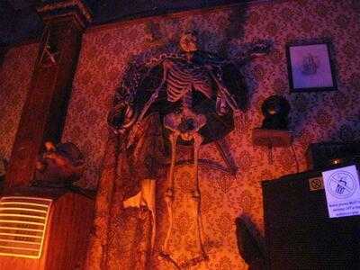 Simon Drake's House Of Magic