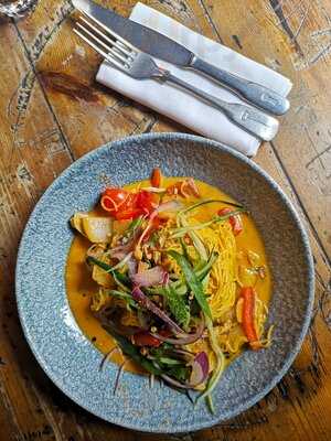 Balans West: Shepherds Bush