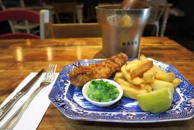 The Green Room Bar & Eatery