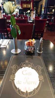 Cafe De Pierre