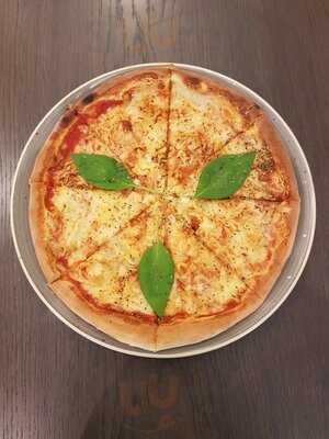 Lion & Key Cafe Bar Grill