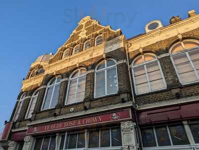 Ye Olde Rose & Crown Theatre Pub