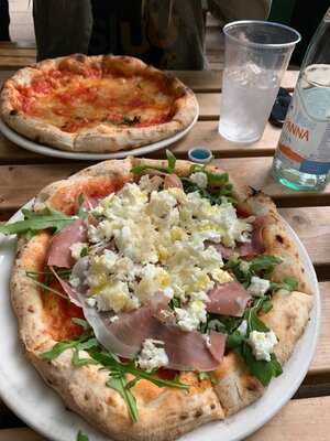 Putt In The Park - Battersea Park Cafe