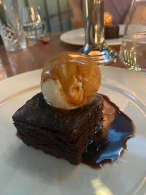 Mr. White's English Chophouse