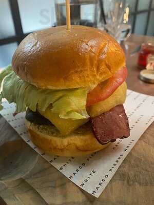 Mr. White's English Chophouse