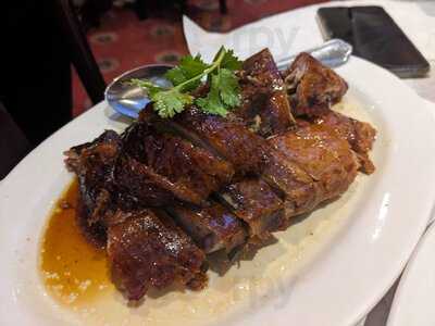 Round Square Restaurant