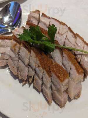 Round Square Restaurant